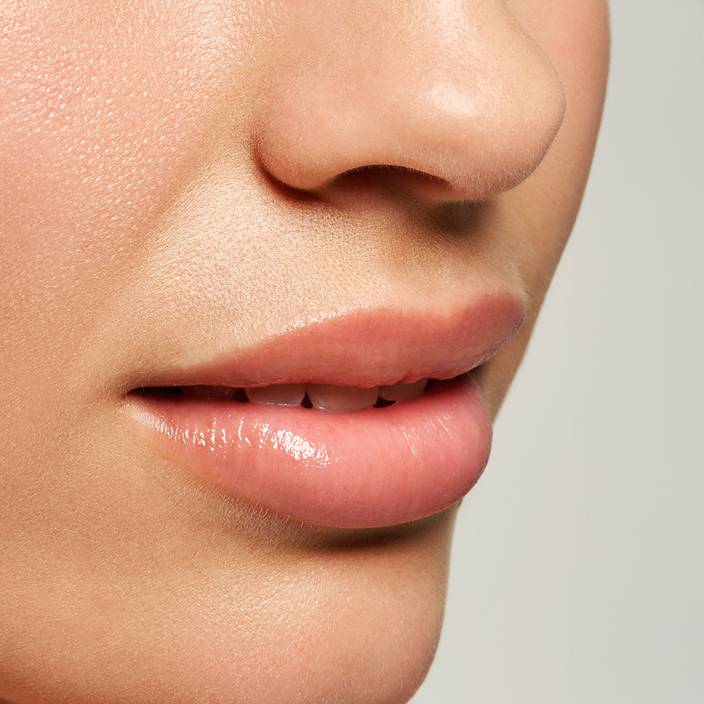 Salted Caramel - Glossy Lip Therapy